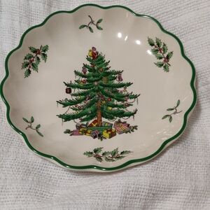 Spode Christmas Tree Pattern Nut Candy Fluted Dish with Green Trim